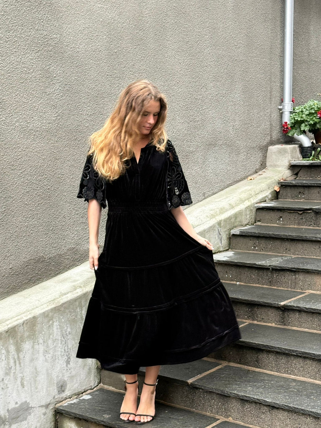 Sort velour med paljett kjole