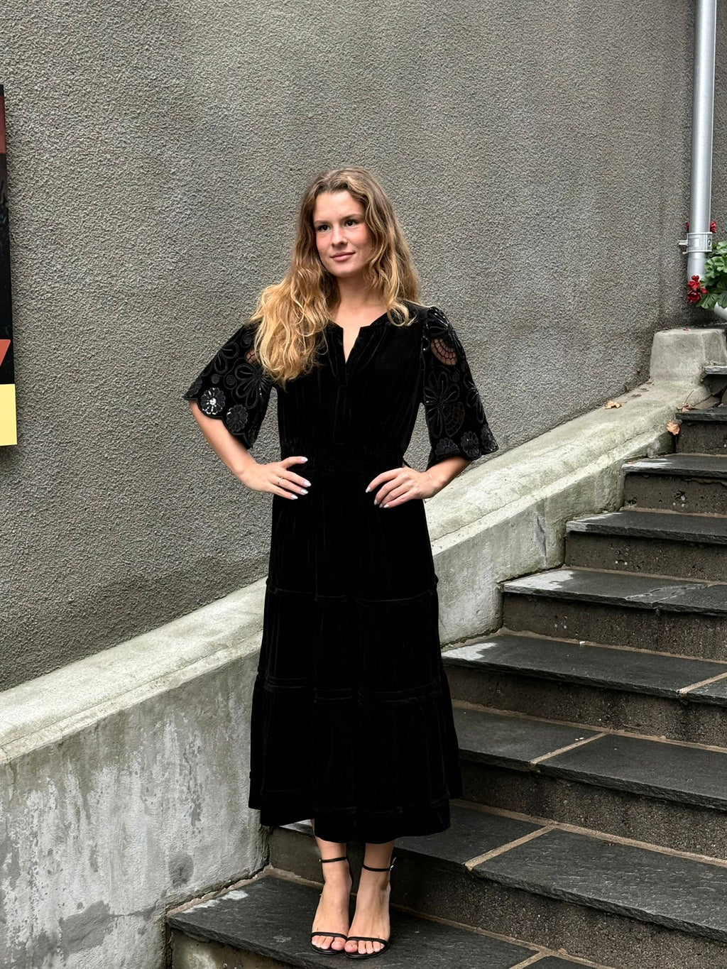 Sort velour med paljett kjole