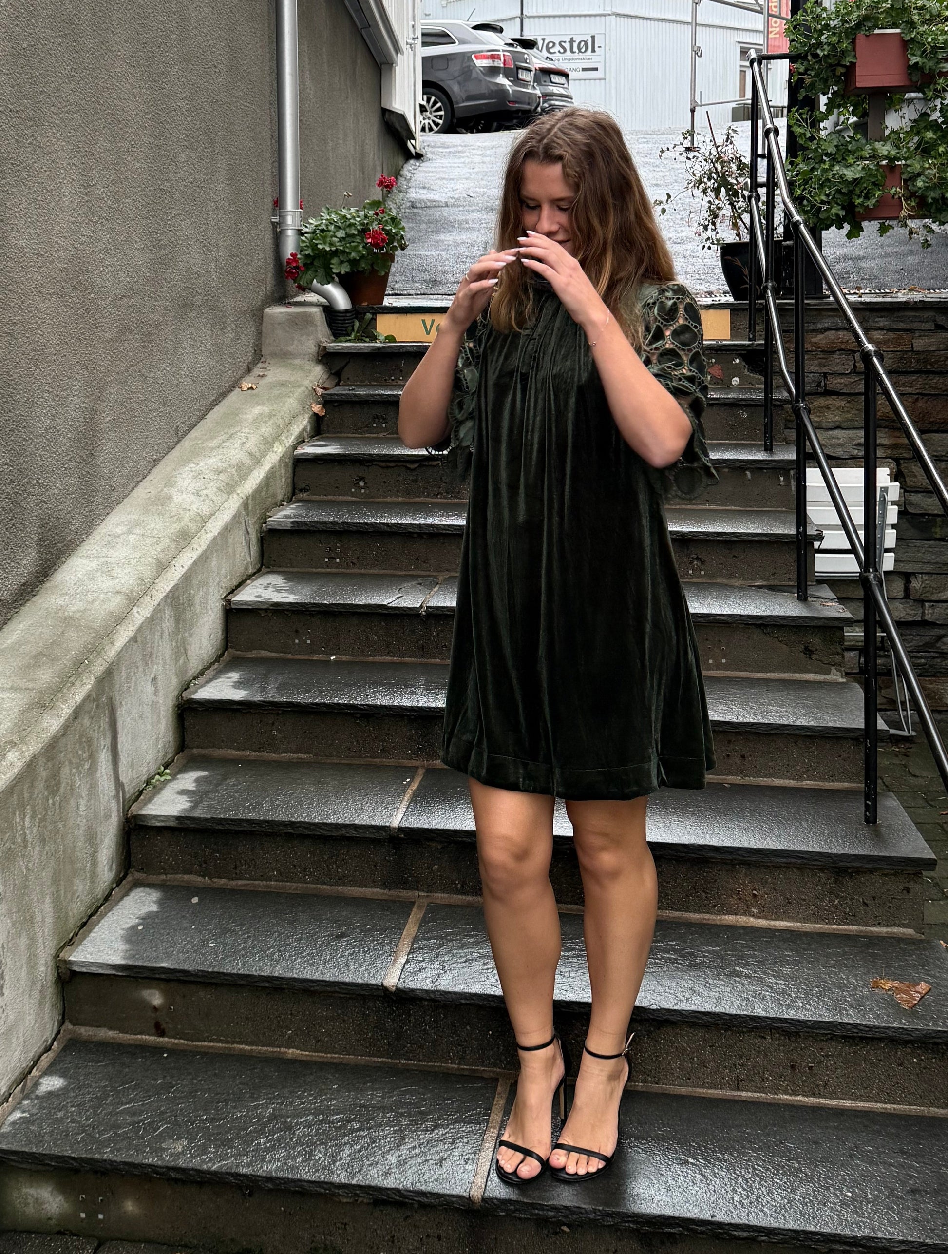 Grønn vi velur kjole