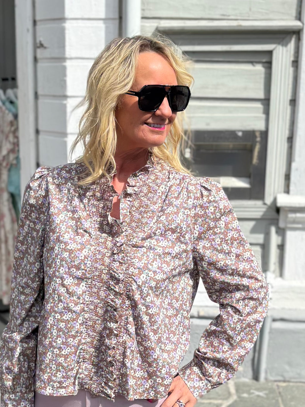 Brun blomster bluse