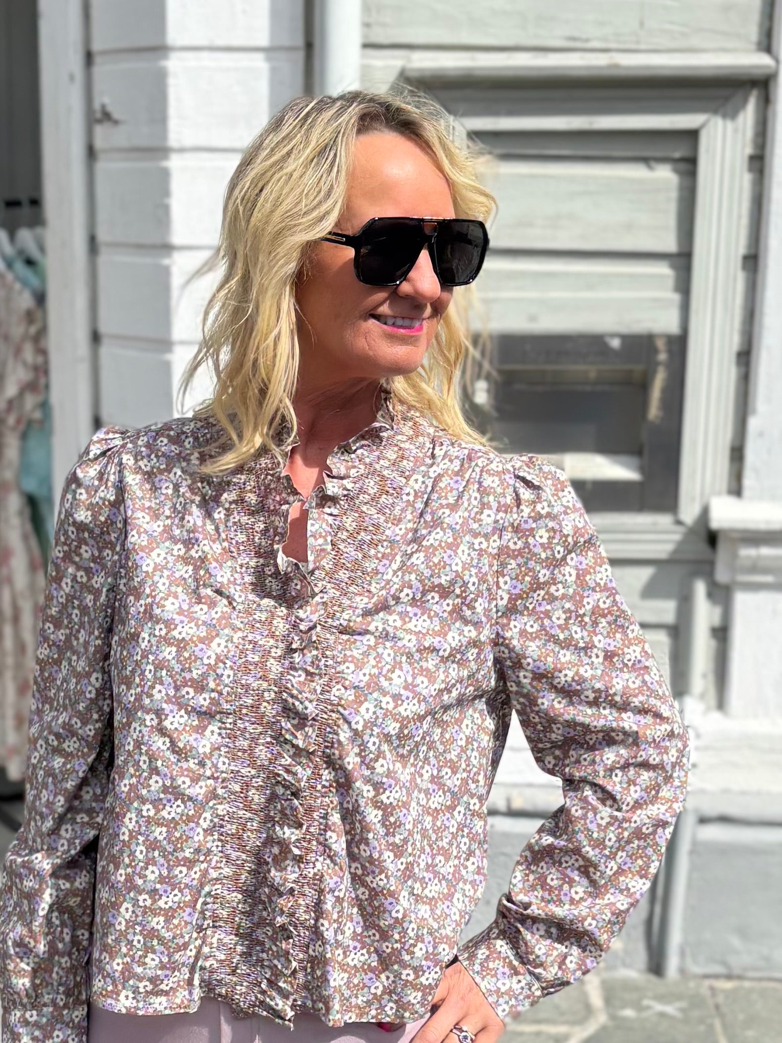 Brun blomster bluse