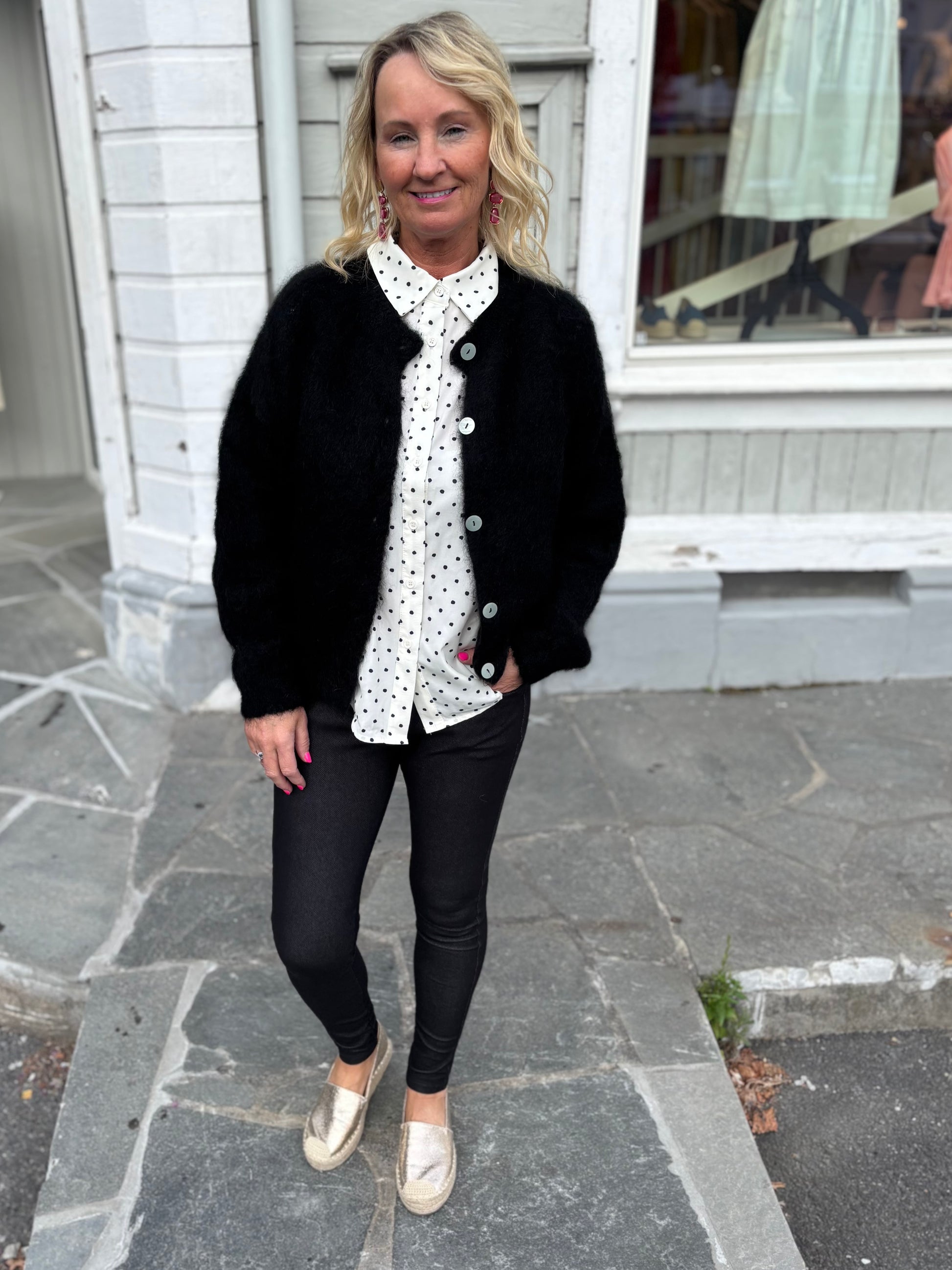 Tøff polka dots bluse