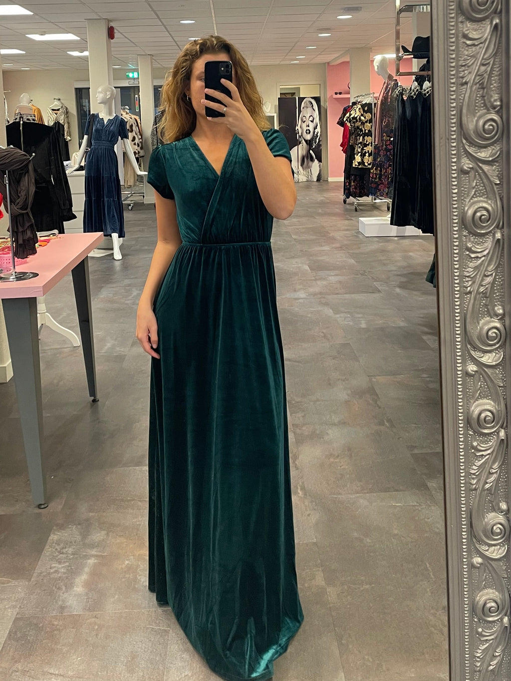 Grønn velur maxi kjole