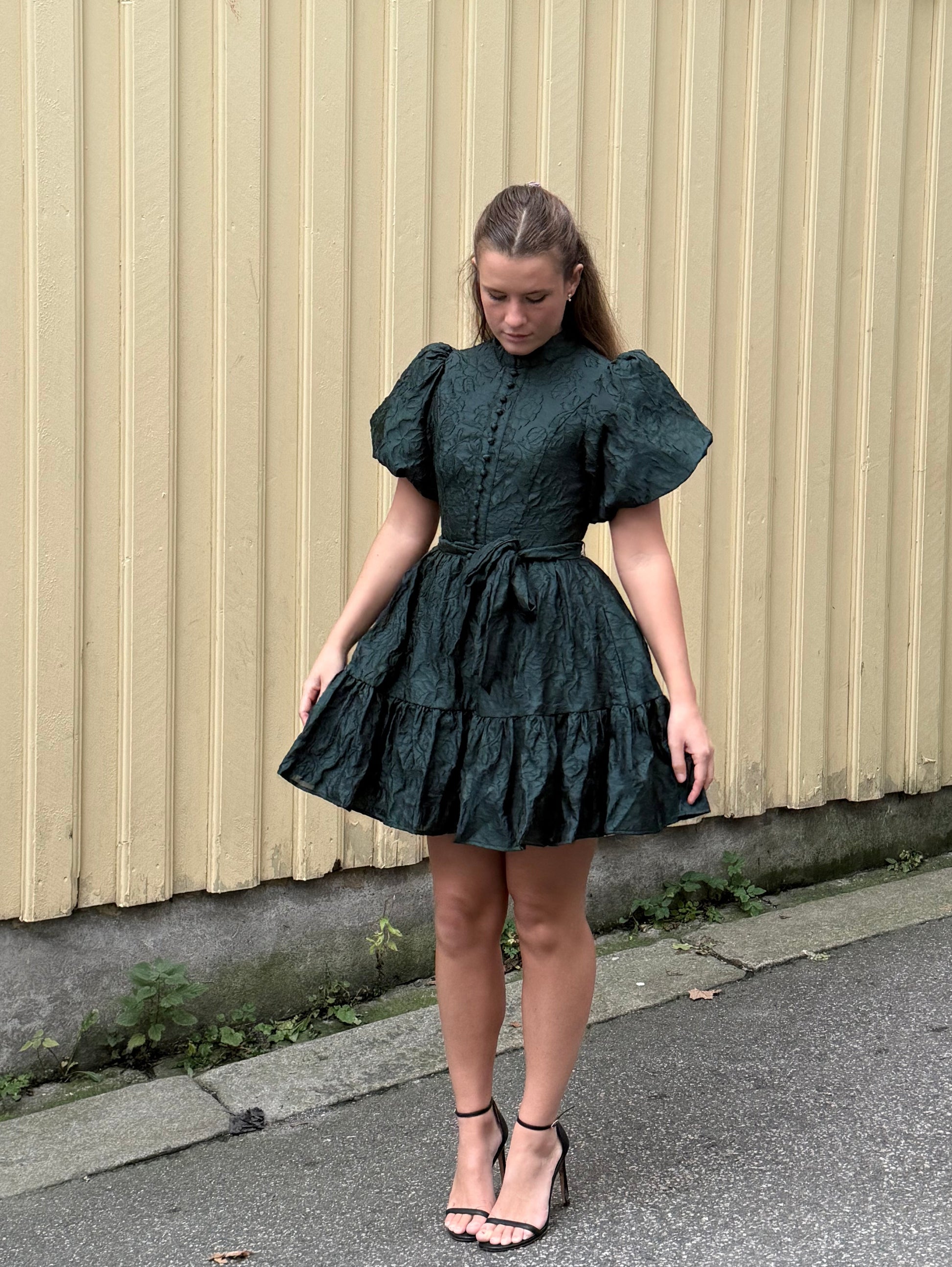 Grønn jacquard mini kjole