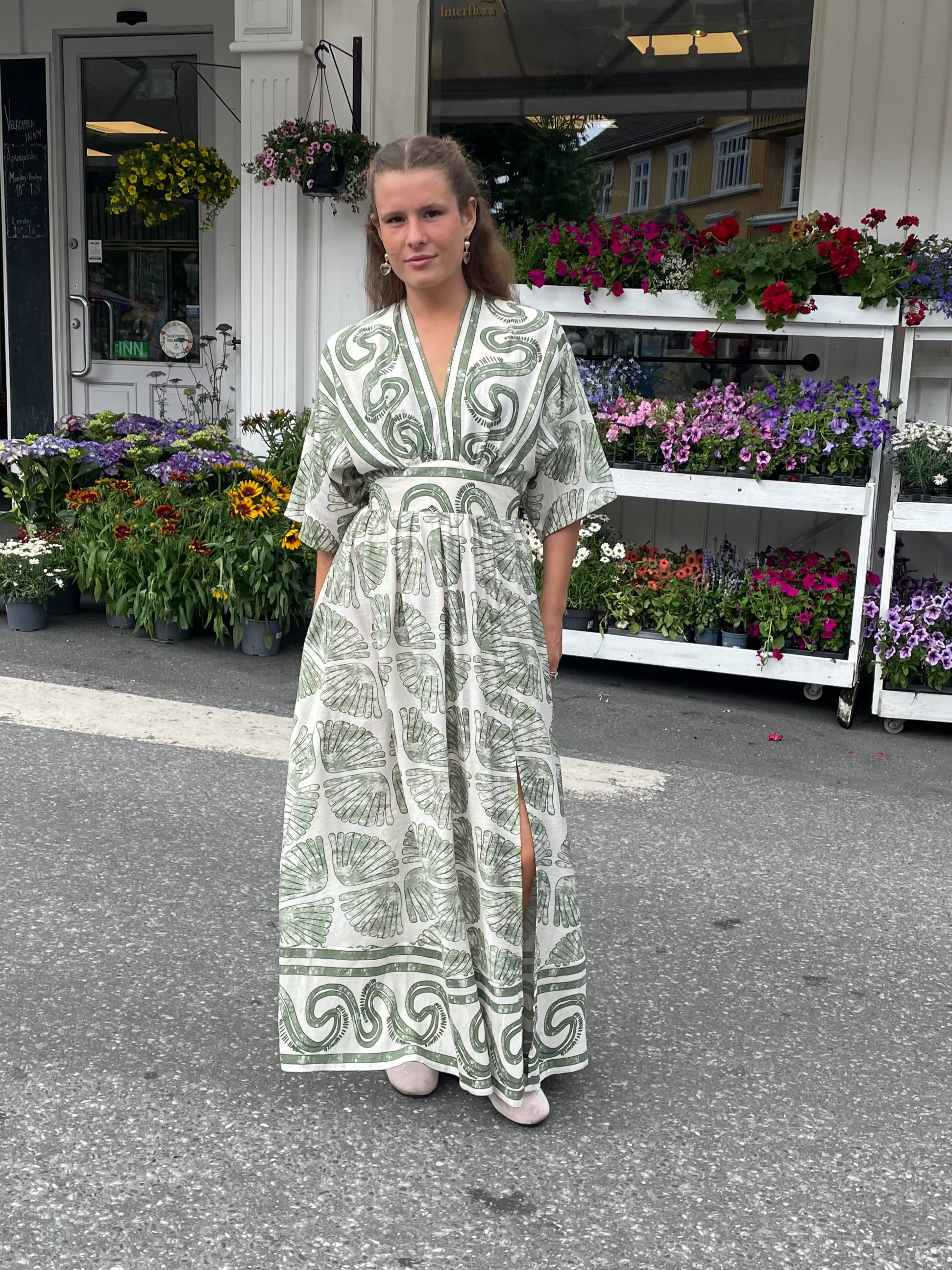 Grønn mønstret maxi kjole