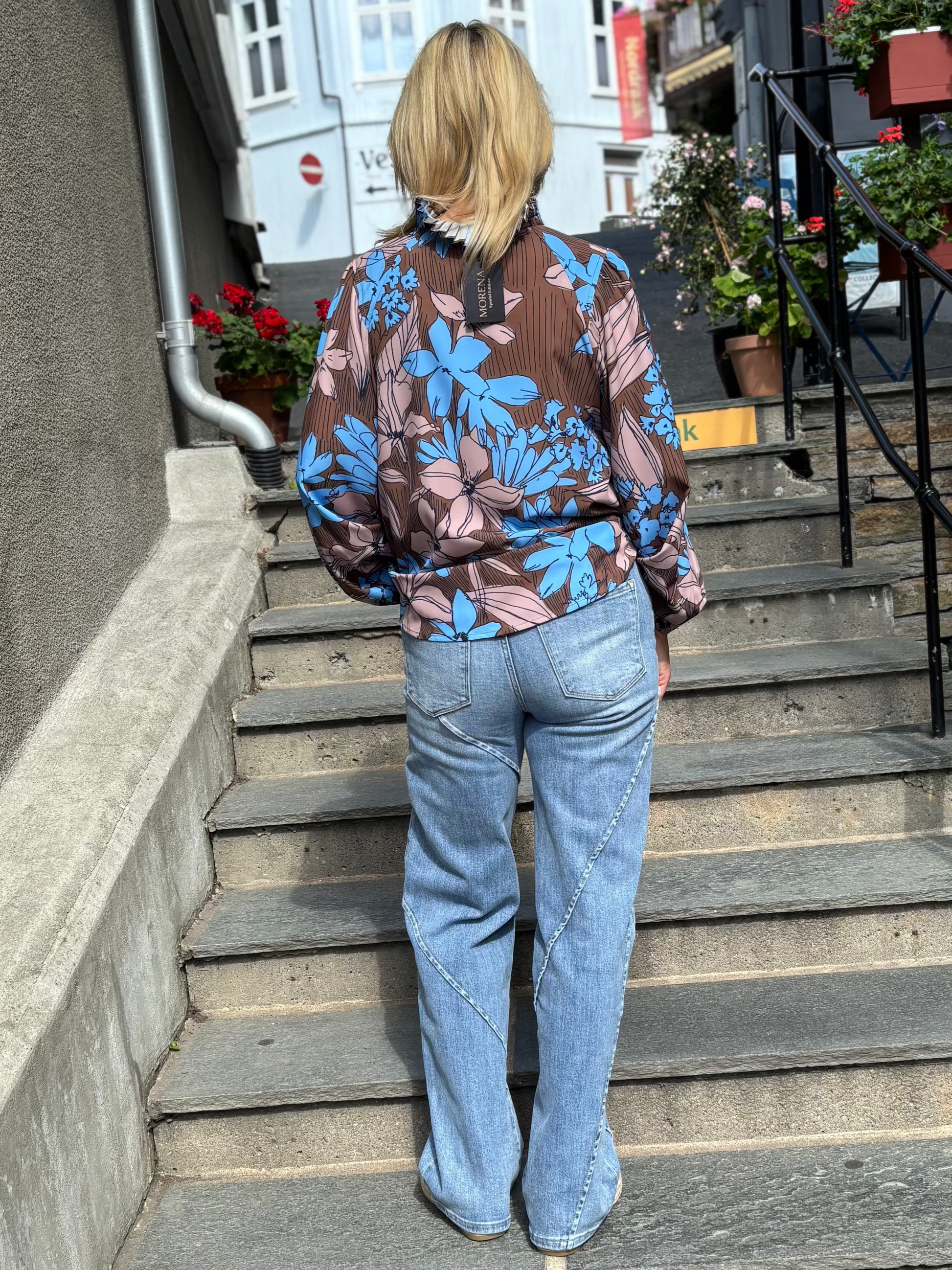 Blomster bluse