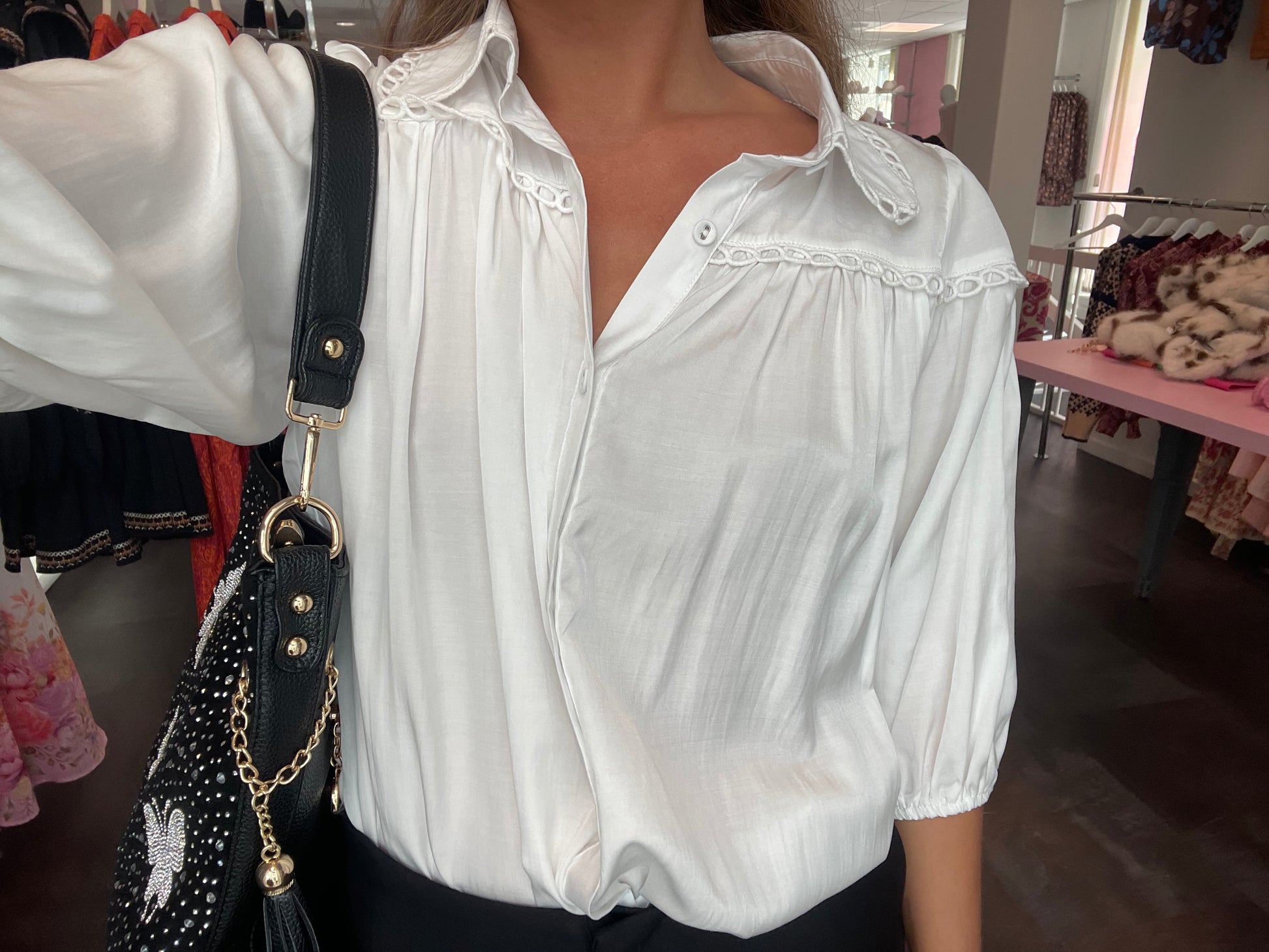 Hvit bluse