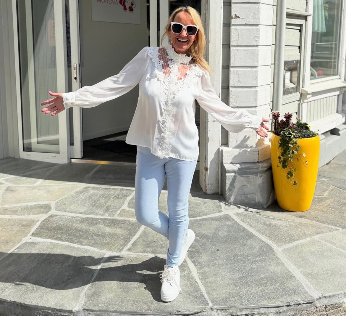 Bluse med mock neck